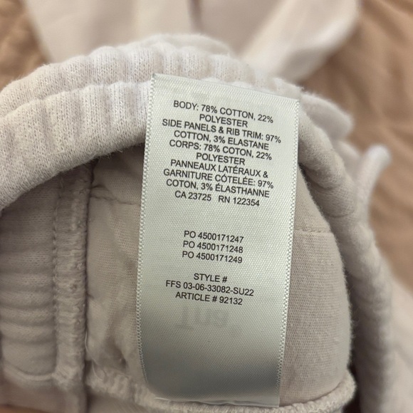 TNA (Aritzia) cozy fleece boyfriend joggers - Picture 9 of 9